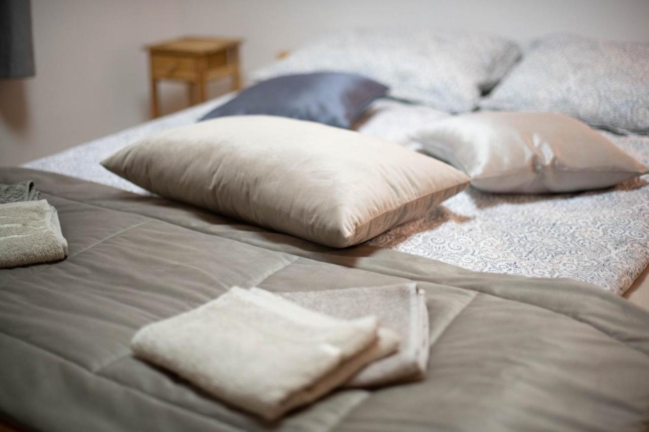 Apartman Yellow House Szarajevó Kültér fotó