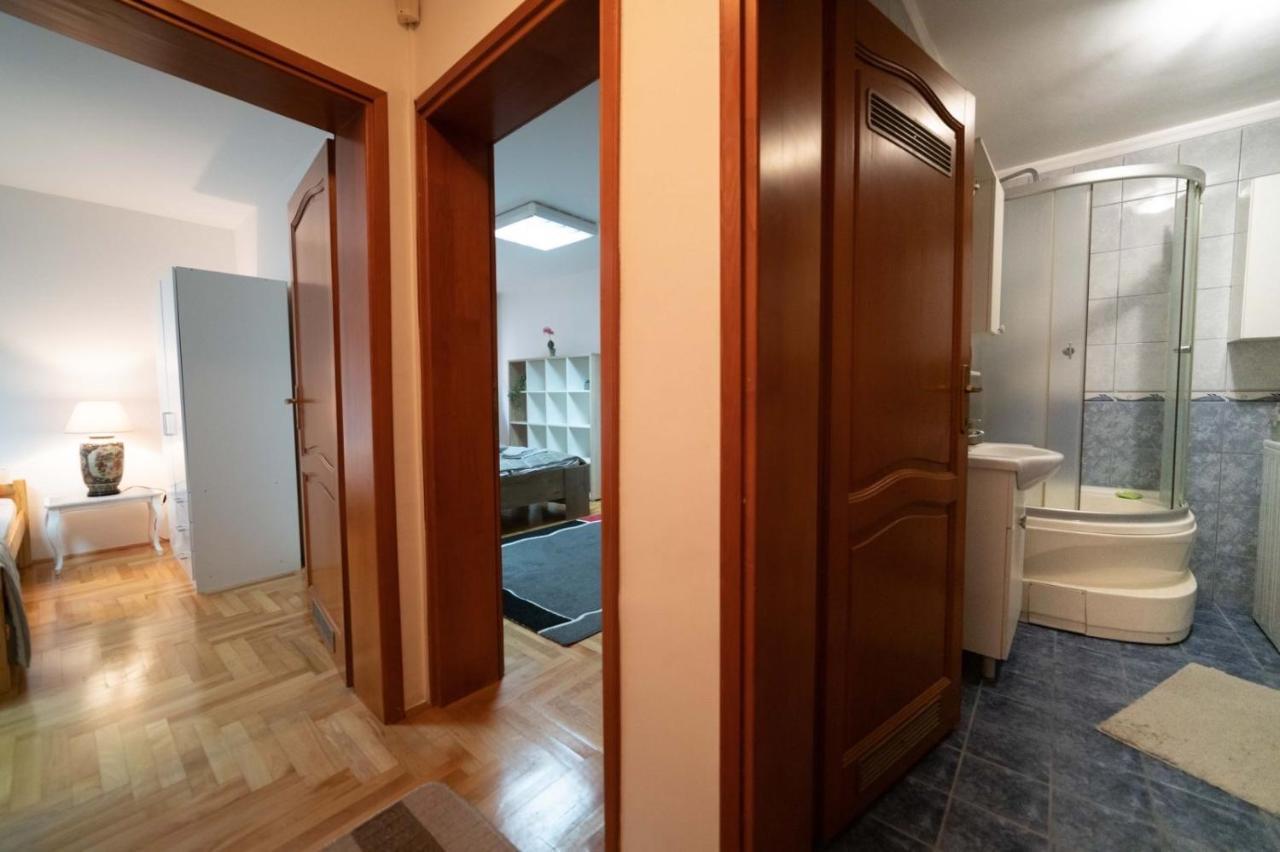 Apartman Yellow House Szarajevó Kültér fotó