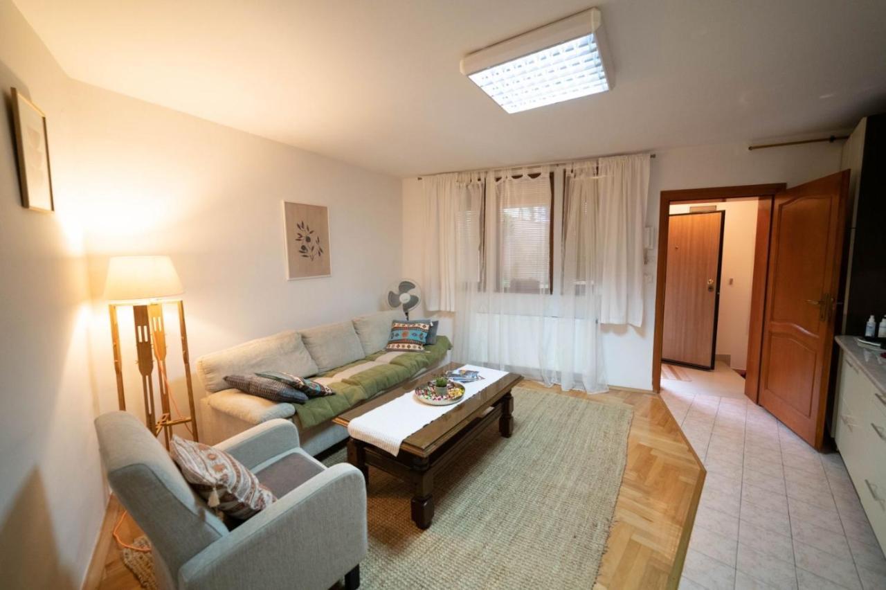 Apartman Yellow House Szarajevó Kültér fotó